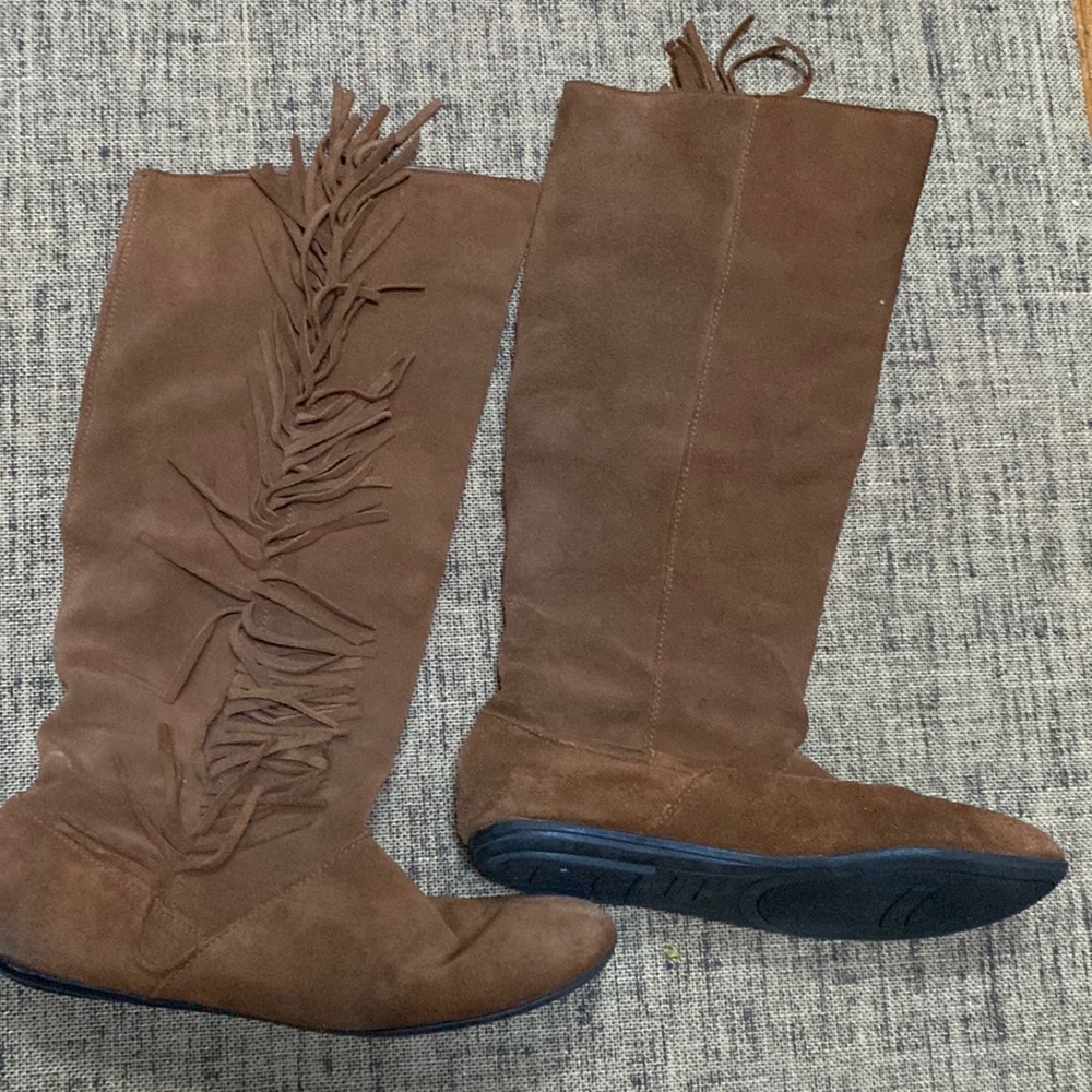 Moccasin Boots Women’s size 10